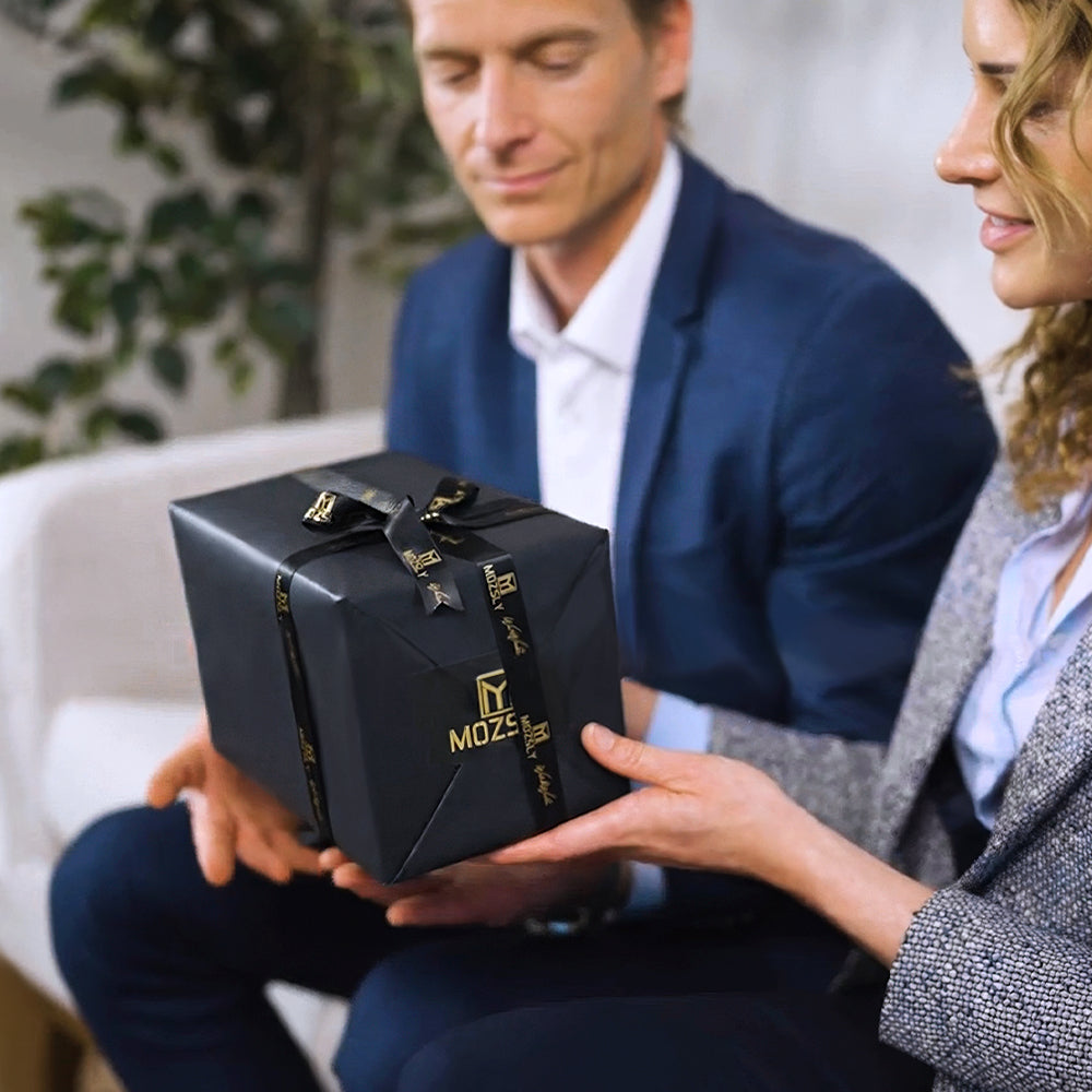 Gift Wrapping-MOZSLY -- Mozsly