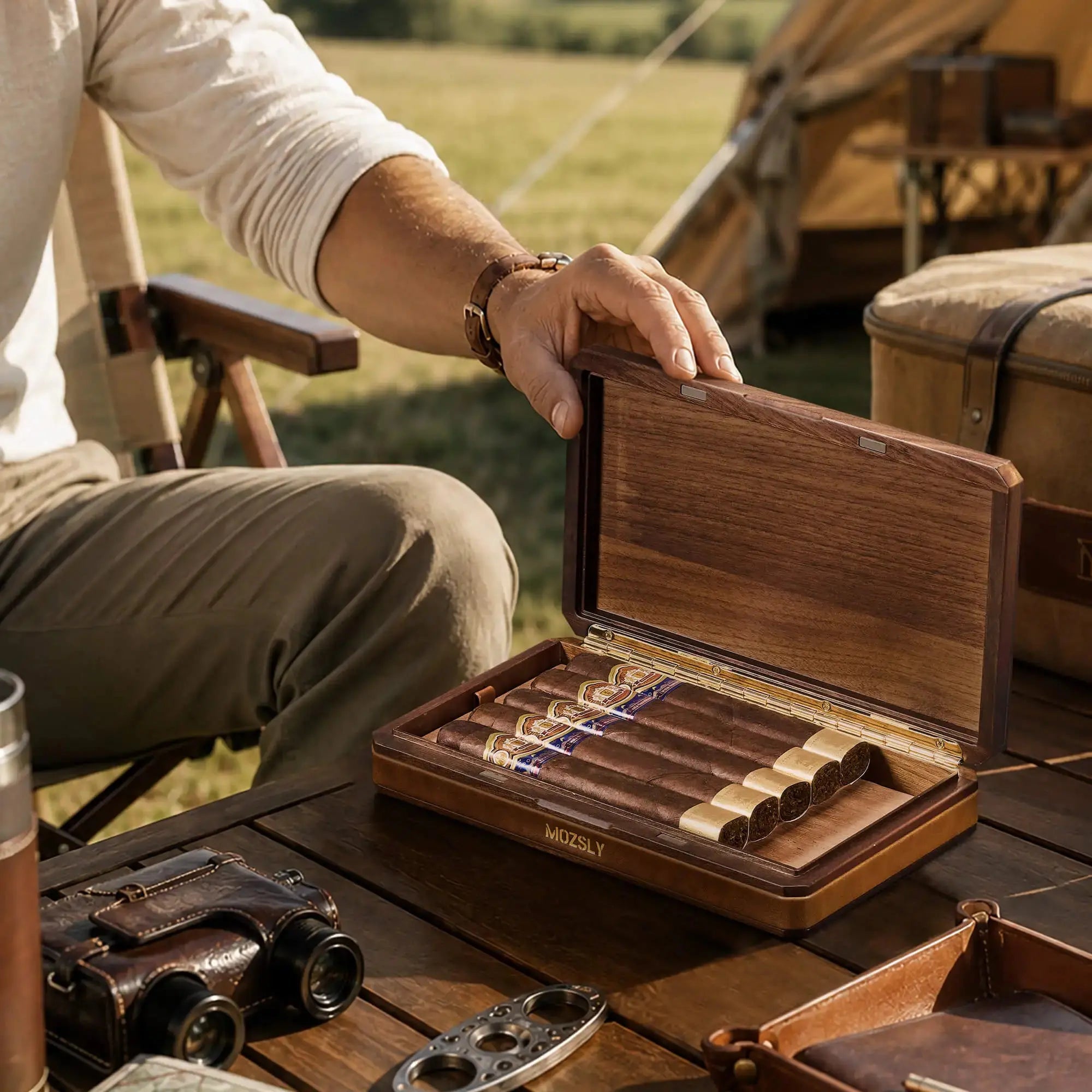 MOZSLY Portable Walnut Wood & Leather Travel Cigar Humidor Box - The Baron