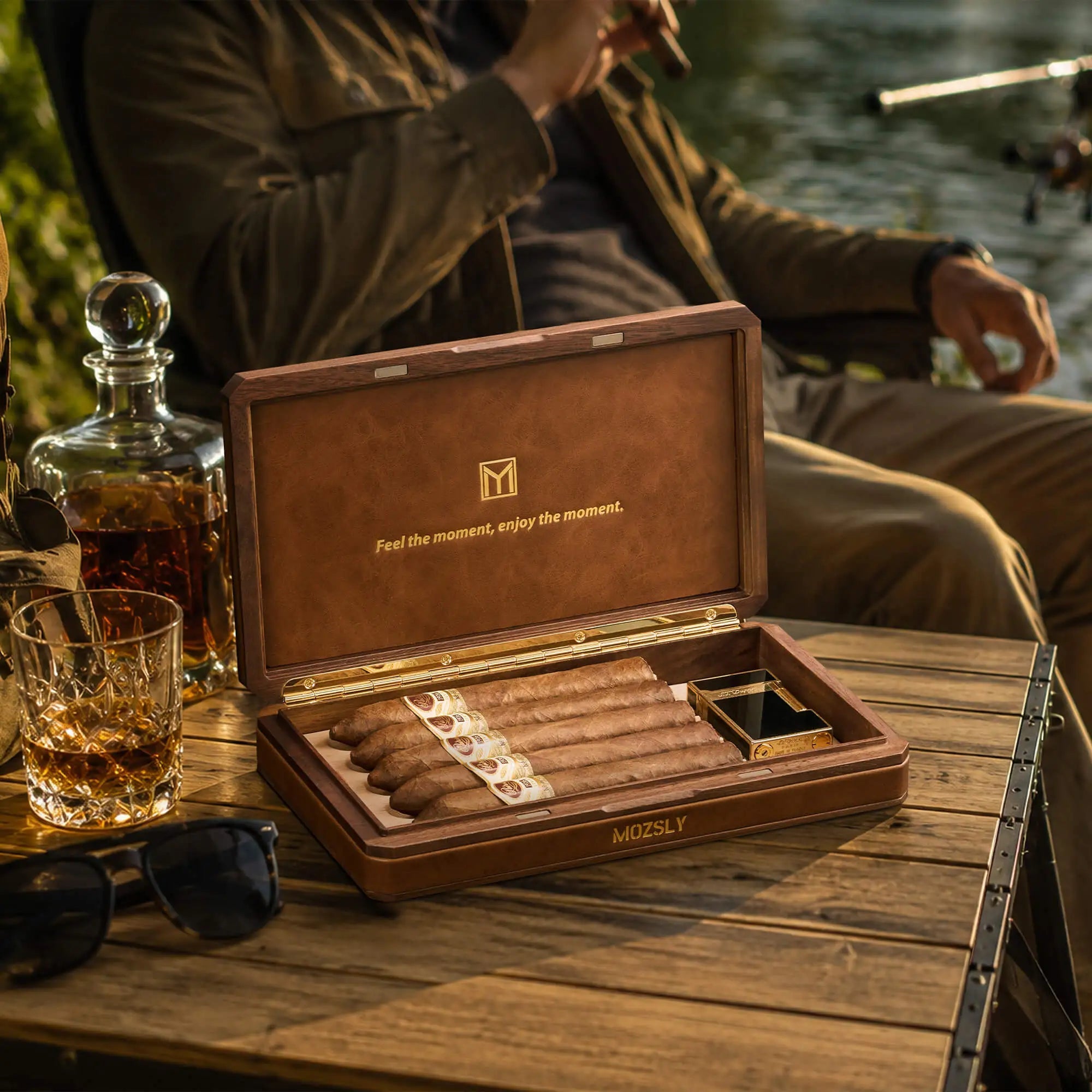 MOZSLY Portable Walnut Wood Travel Cigar Humidor Box-The Don Series MOZSLY